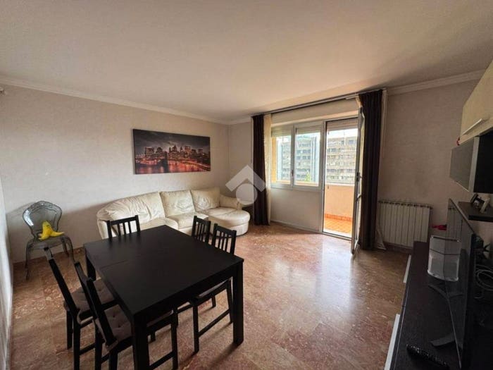 Appartamento trilocale in vendita in Via Enrico Fermi, Rivarolo, Genova