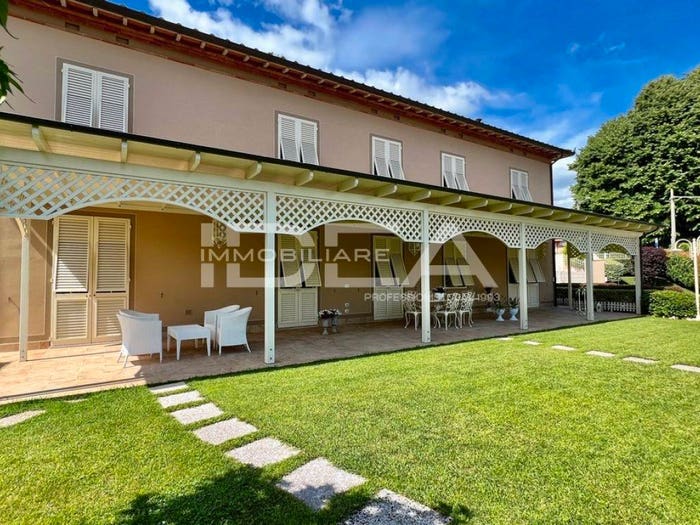 Casa con 6 locali in vendita in Via dei Borelli, Monte San Quirico Tre Cancelli, Lucca