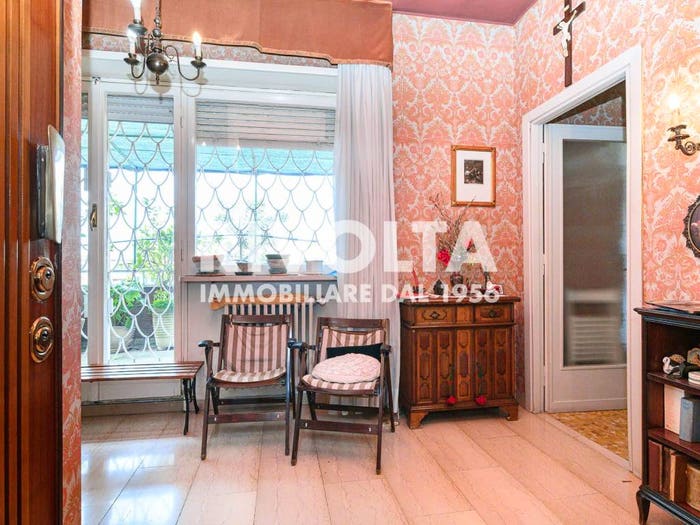 Appartamento con 6 locali in vendita in Via Volterra, Villa Fiorelli, Roma