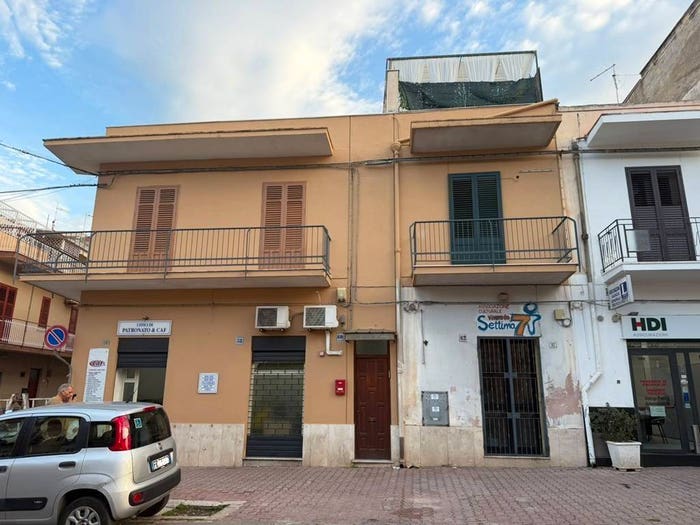 Appartamento trilocale in affitto in Via Lorenzo Iandolino, Partanna, Palermo