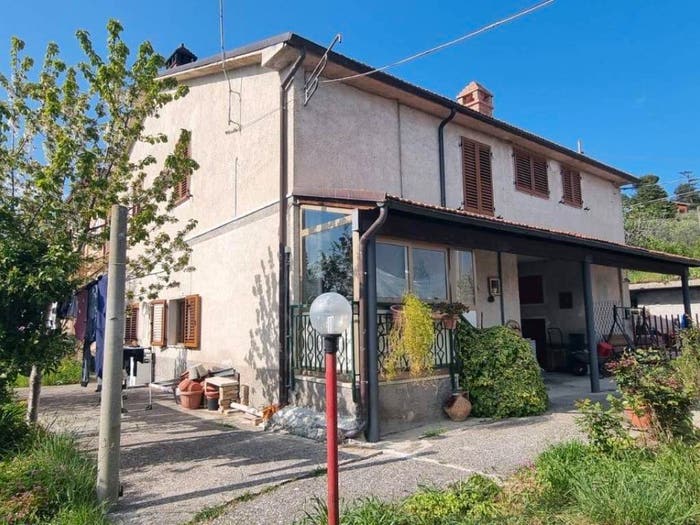Casa con 6 locali in vendita in Frazione Cerro di Gimigliano, Ascoli Piceno