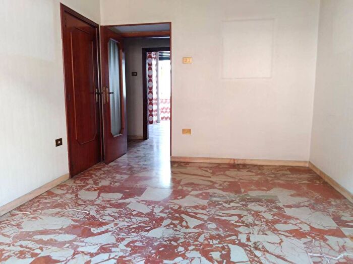 Appartamento con 6 locali in vendita in Acquedotto, Cosenza