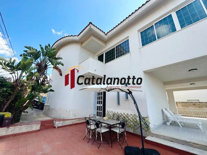 Casa con 6 locali in vendita in Via, Triscina, Castelvetrano