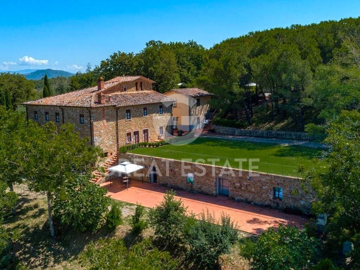 Casa con 6 locali in vendita in Via San Salvatore, Centro, Bucine