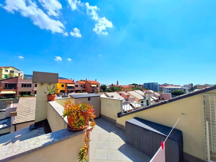 Appartamento trilocale in vendita in Via Piani, Centro, Pietra Ligure