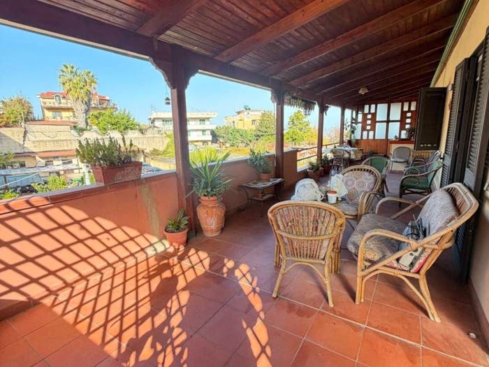 Appartamento quadrilocale in vendita in Via Michele Pizzuti, Camaldoli, Napoli