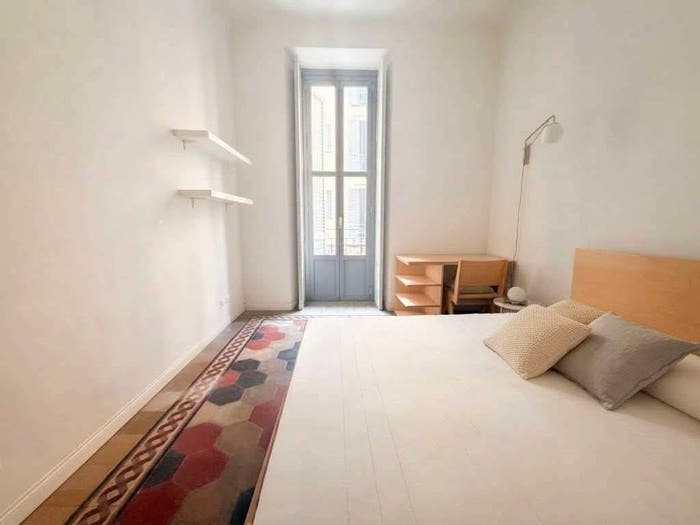 Appartamento trilocale in affitto in Morgagni, Milano