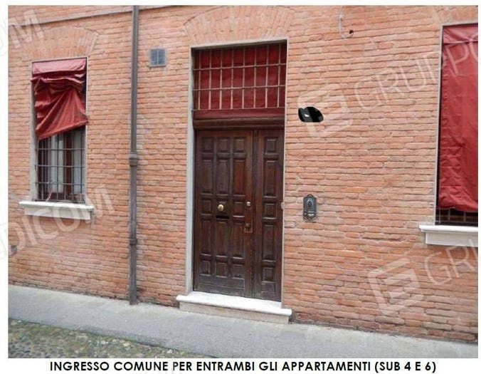 Appartamento quadrilocale in vendita in Via gusmaria, Centro Storico, Ferrara