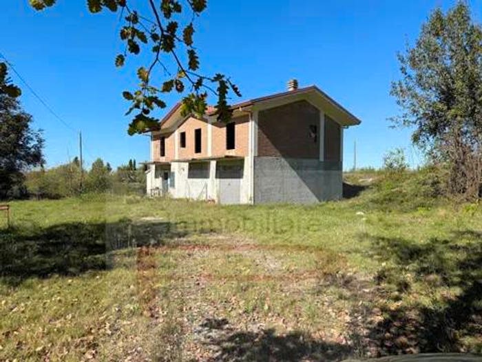 Casa quadrilocale in vendita in Via Fontanarosa No Number, Pignataro Interamna