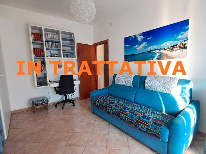 Appartamento trilocale in vendita in Via Nazario Sauro, Centro, Pietra Ligure