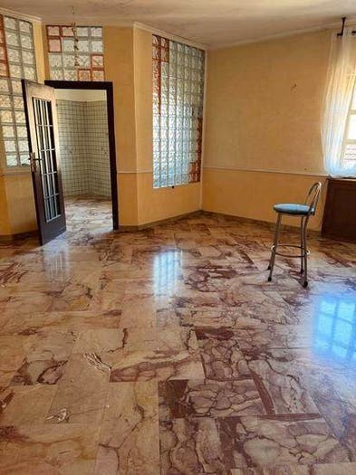 Casa con 5 locali in vendita in Viale Margherita, Mondragone