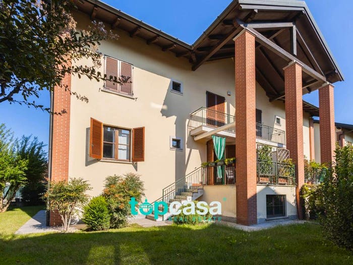 Casa quadrilocale in vendita in Via Magenta, Canegrate