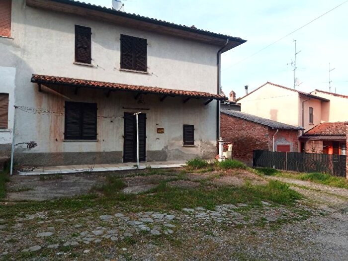 Casa trilocale in vendita in Centro, Cavenago d'Adda