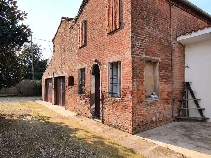 Casa quadrilocale in vendita in Via Corazza, San Martino, Ferrara