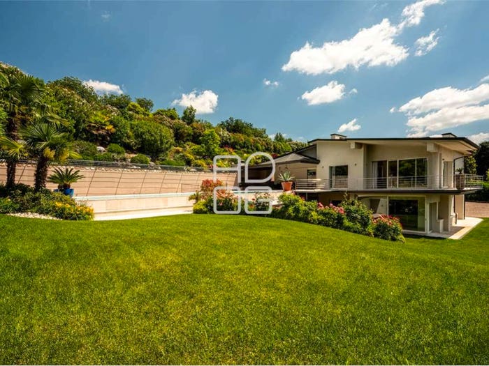 Casa con 6 locali in vendita in Via Luigi Einaudi, Centro, Castiglione delle Stiviere