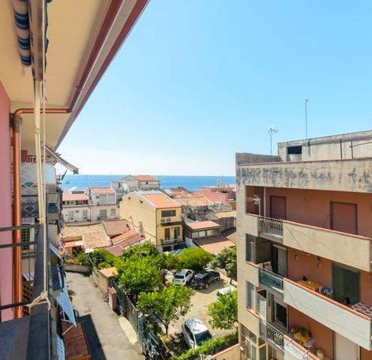 Appartamento bilocale in vendita in Corso Umberto I, Centro, Roccalumera