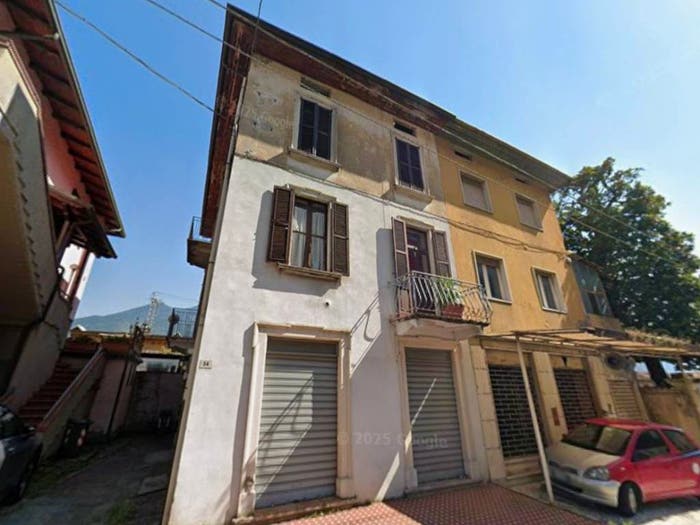 Casa con 6 locali in vendita in Via Vittorio Veneto, Piamborno, Piancogno