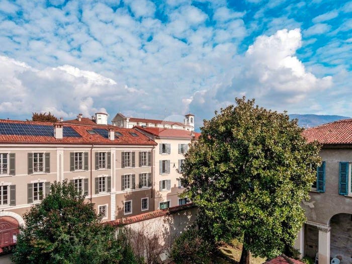Appartamento trilocale in vendita in Via dei Mille, Loggia Garibaldi, Brescia