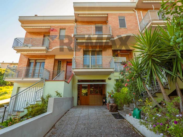 Casa con 6 locali in vendita in Massimo D'azeglio, Centro, Castelplanio