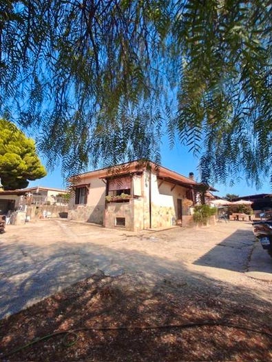 Casa con 6 locali in vendita in Via Braccianese Claudia, San Pio Cappuccini, Civitavecchia
