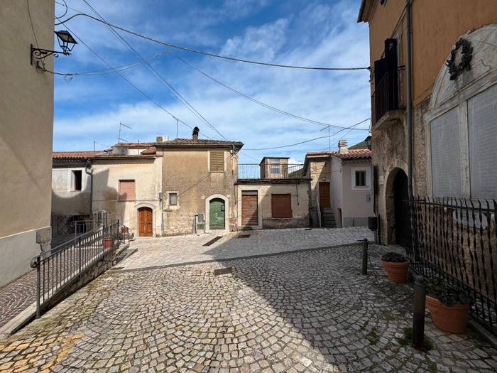 Casa trilocale in vendita in Via Roma, Centro, Colle San Magno