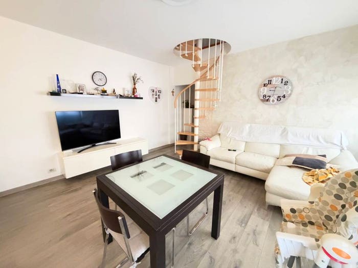 Appartamento quadrilocale in vendita in Via giuseppe verdi, Centro, Paese