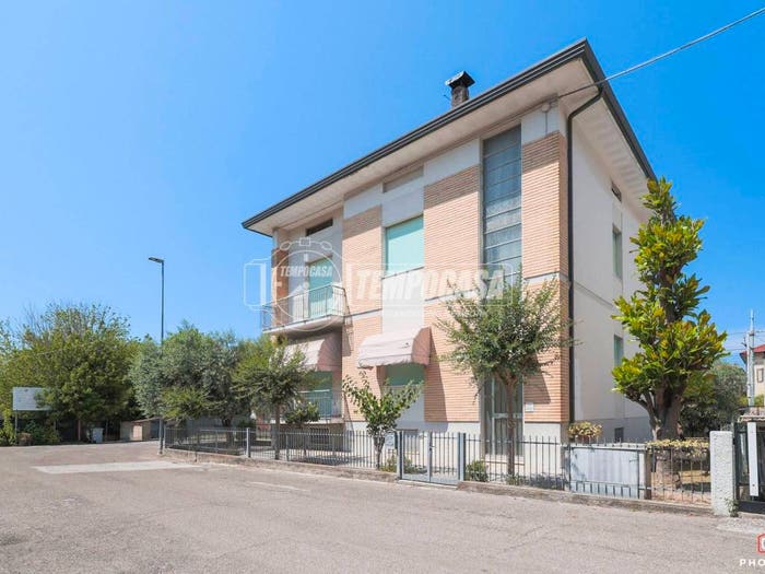 Casa con 6 locali in vendita in Centro, Gabicce Mare
