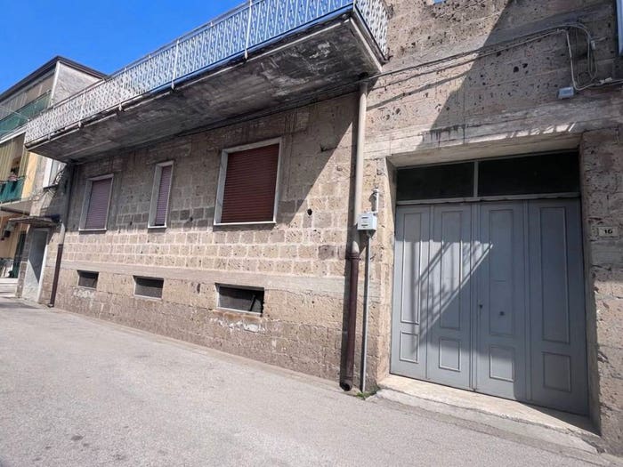 Casa quadrilocale in vendita in Via Adige, Casagiove