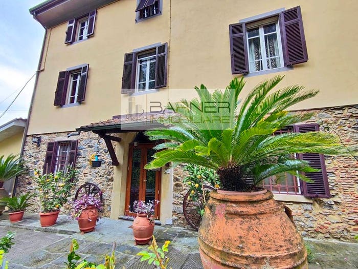 Casa con 6 locali in vendita in Via Panoramica, Pieve a Elici Montigiano Gualdo, Massarosa