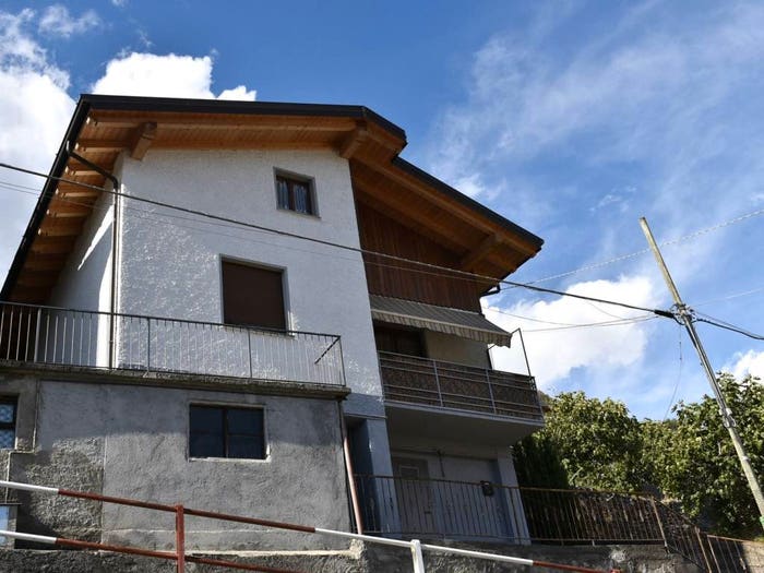 Casa quadrilocale in vendita in Frazione Civo Centro, Centro, Civo