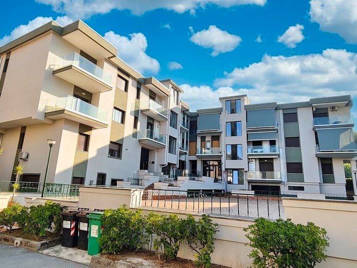 Appartamento con 5 locali in vendita in Via Generale Luigi Parisi, Centro, Cava de' Tirreni