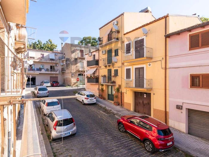 Casa con 6 locali in vendita in Via Stovigliai, Centro, Caltagirone