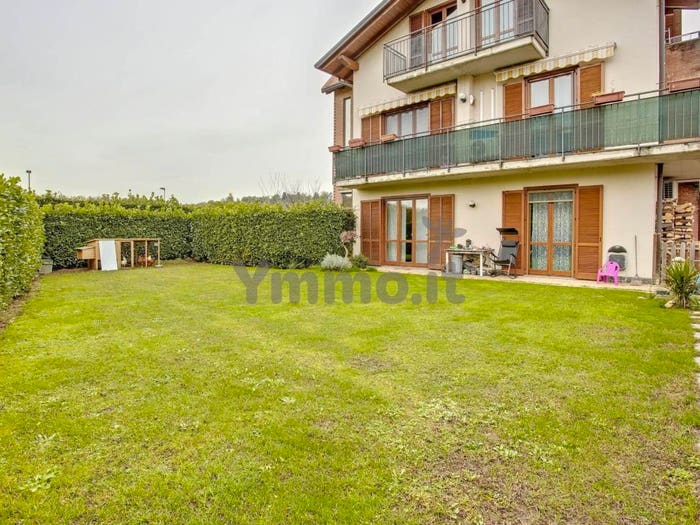 Appartamento con 6 locali in vendita in Via Lugano, Centro, Cantello