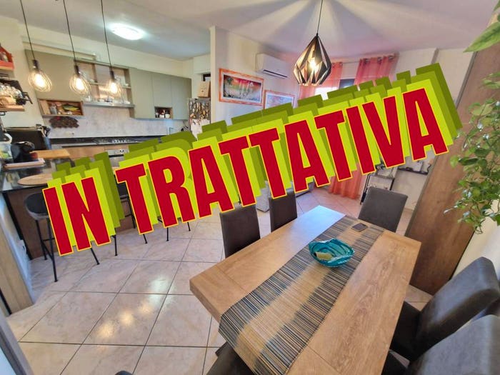 Appartamento quadrilocale in vendita in Via dei Salici, Centro, Cesano Boscone