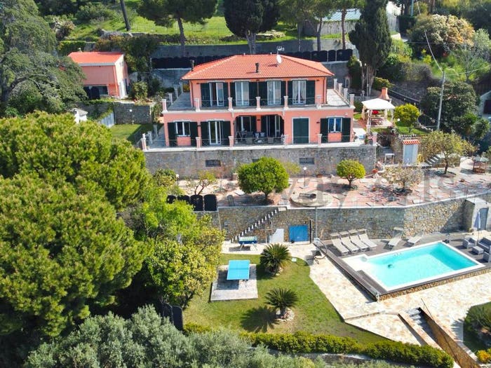 Casa con 6 locali in vendita in Via dei Colli, Zona Collinare, Bordighera