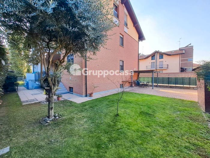 Appartamento trilocale in vendita in Via Corpo degli Alpini, Semicentro Isola, Corbetta