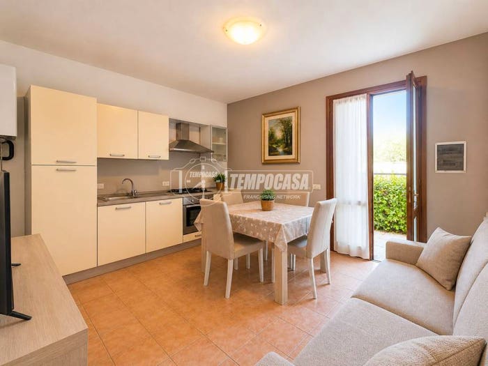 Appartamento bilocale in vendita in Via Triumplina, Casazza, Brescia