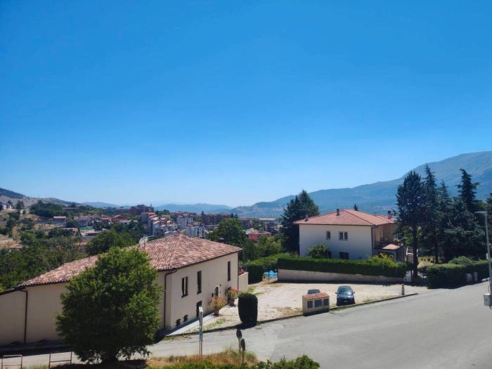 Appartamento quadrilocale in vendita in Via Montorio al Vomano, Torretta Torrione, L'Aquila
