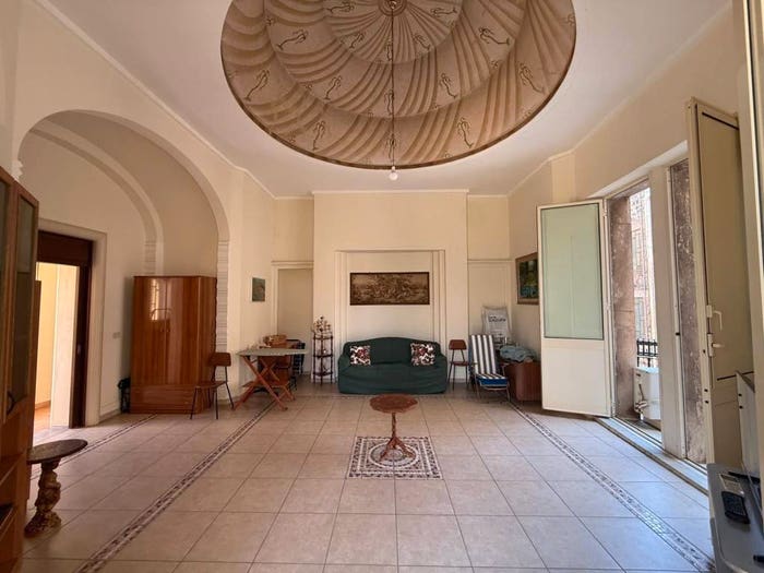 Appartamento quadrilocale in vendita in Piazza Maravigna, Centro Storico, Catania