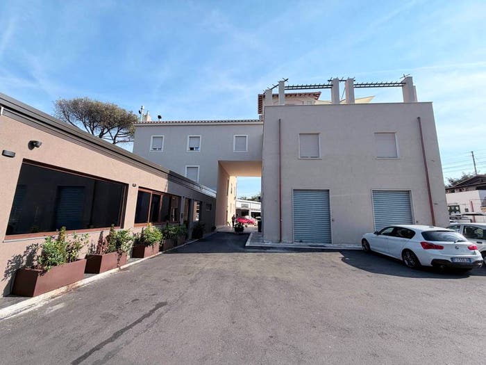 Casa trilocale in vendita in Via Appia Nuova, Appio Claudio Statuario, Roma