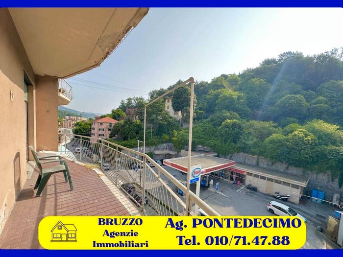 Appartamento quadrilocale in vendita in Via San Quirico, Pontedecimo, Genova