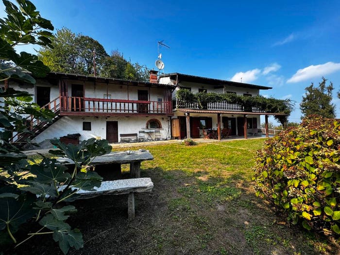 Casa con 6 locali in vendita in Bagnolo Piemonte