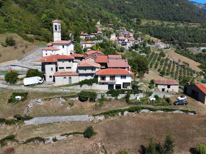 Casa con 6 locali in vendita in Via Cerro, Sarnico