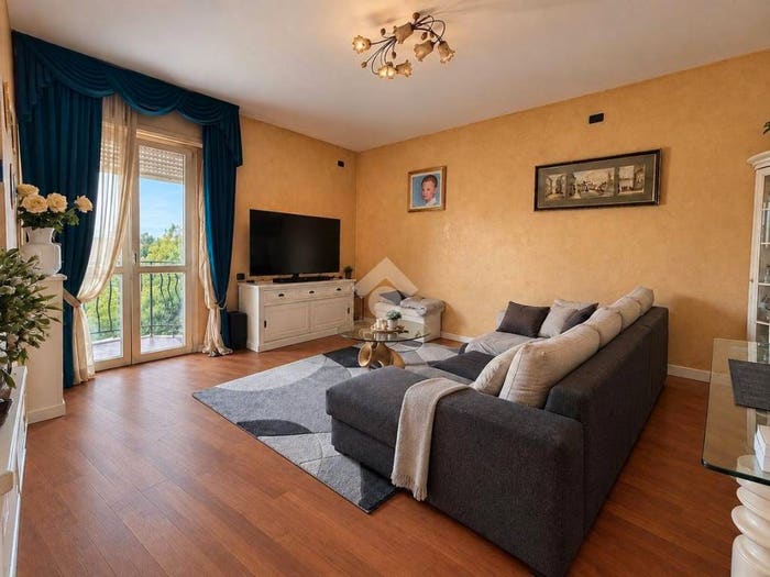 Appartamento trilocale in vendita in Via Francesca, Coccaglio