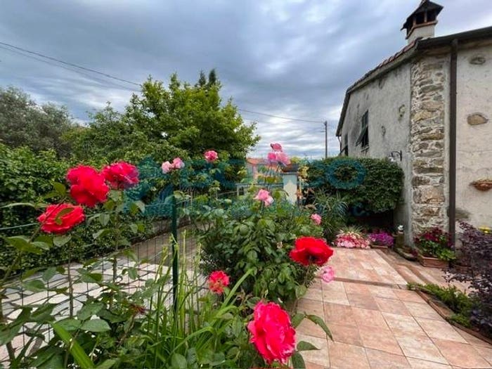 Casa con 6 locali in vendita in Via Canale, Colombiera Molicciara, Castelnuovo Magra