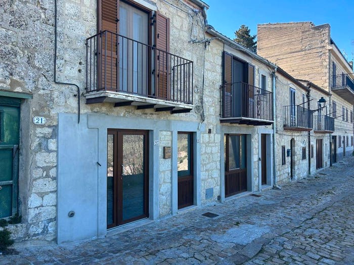 Casa con 6 locali in vendita in Via Quintino Sella, Centro, Petralia Soprana