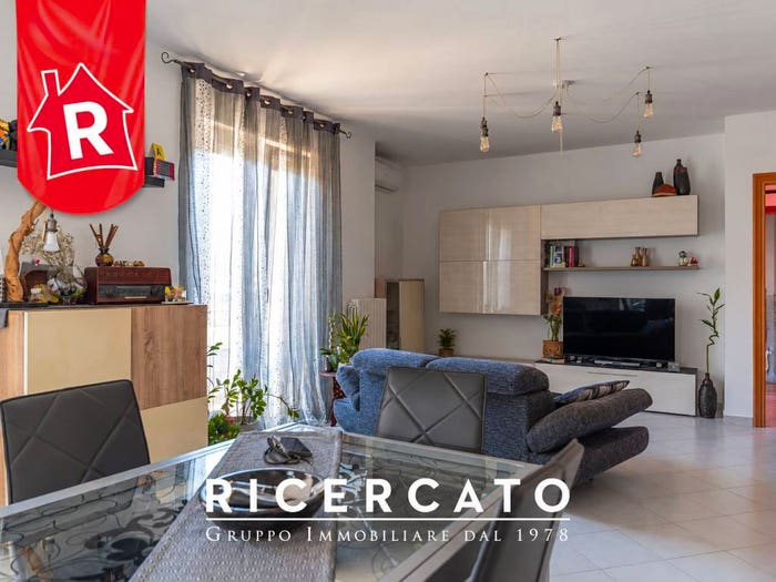 Appartamento trilocale in vendita in Via Chiurla, Centro, Lizzanello