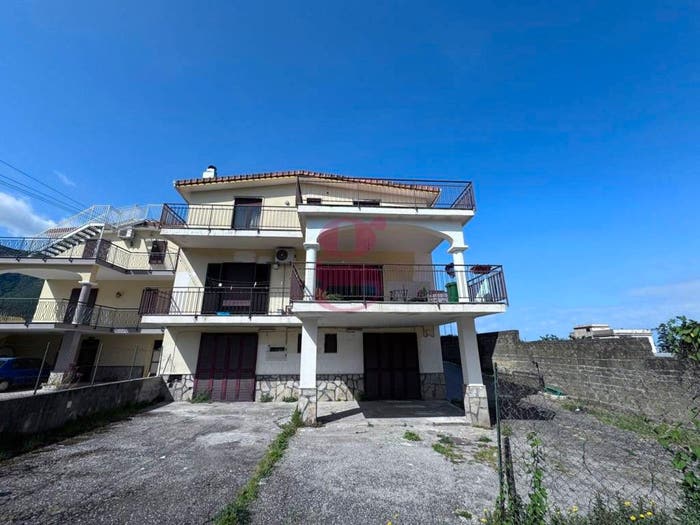 Casa con 6 locali in vendita in via cappella della guardia, Centro, Gragnano
