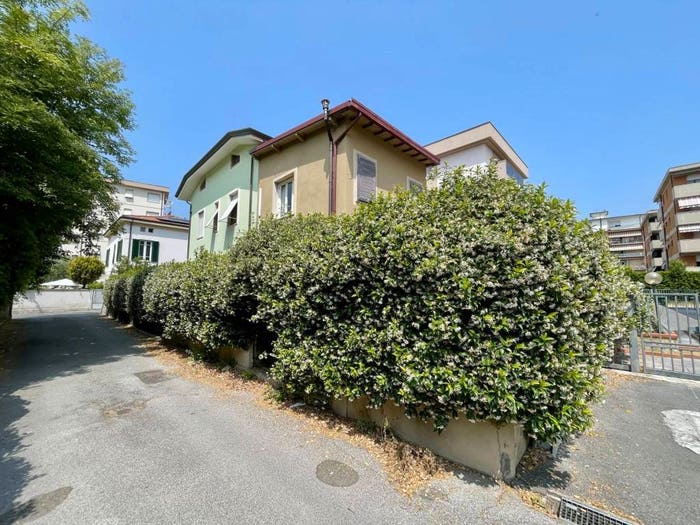 Casa in vendita in Via delle Rose, Sant'Anna, Lucca