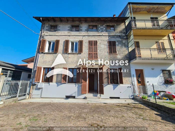 Casa con 6 locali in vendita in Via Vittorio Veneto, Centro, Boves